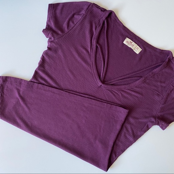 Hollister Tops - 2/$12 Hollister Strappy Purple V-Neck T-Shirt